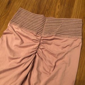 SOLD! Scrunch Butt Leggings
